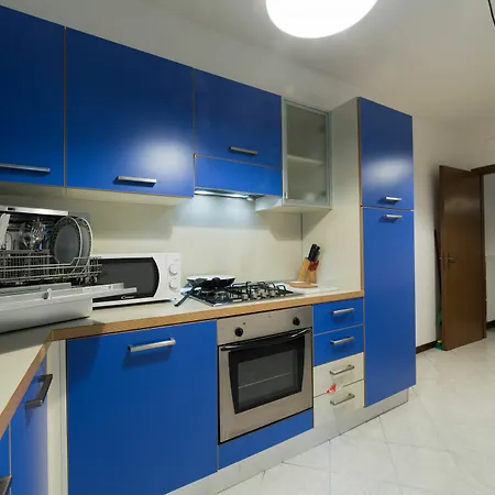 Desenzano Corte Blu Downtown 代森扎诺-德尔加达